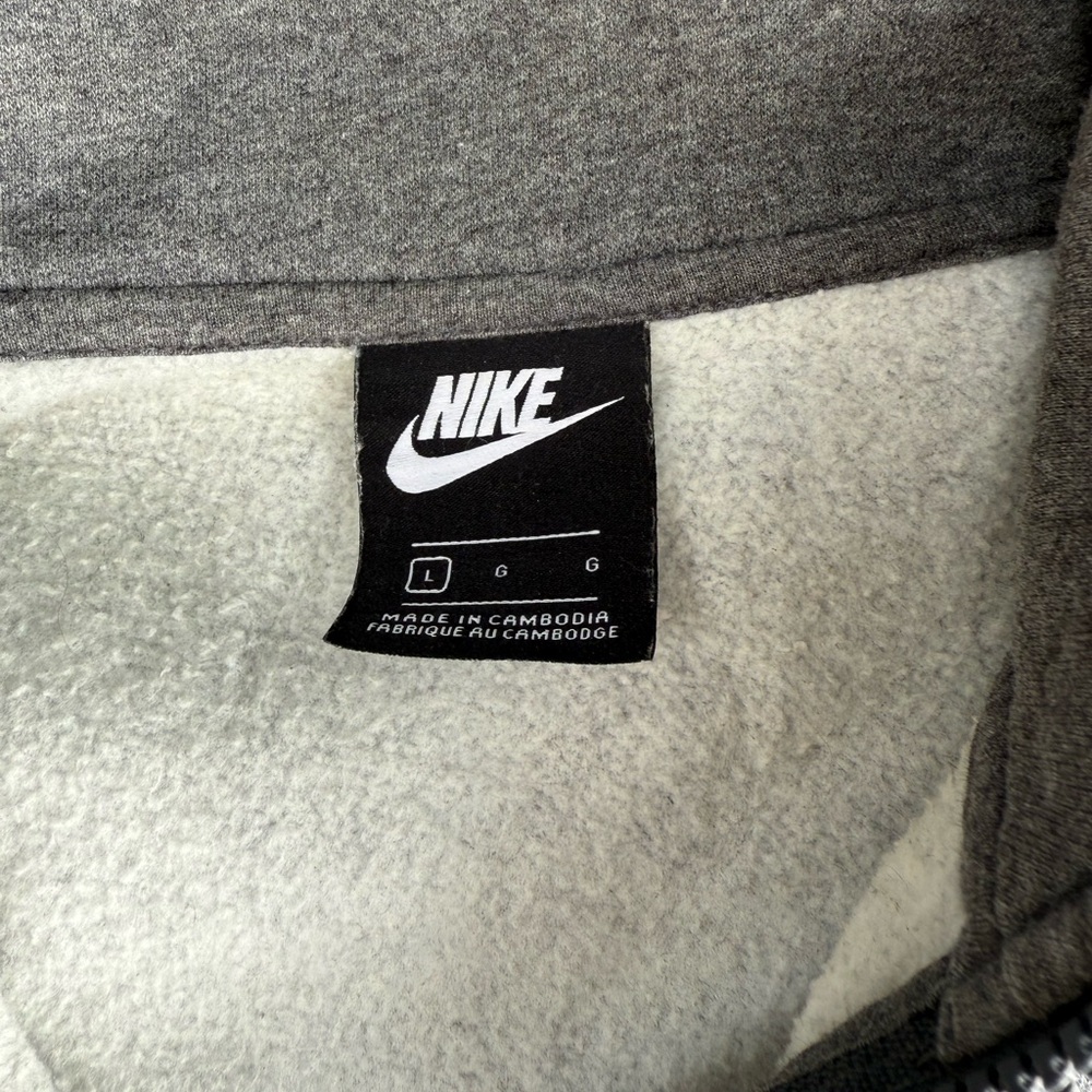 Nike Gray Fleece-Lined Sweatshirt - Picture 7 of 8